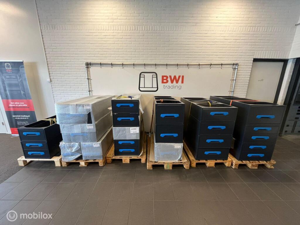 Nieuwe Sortimo vloerlades/ bodemlade bedrijfswageninrichting, Autos : Divers, Autos divers Autre, Enlèvement ou Envoi