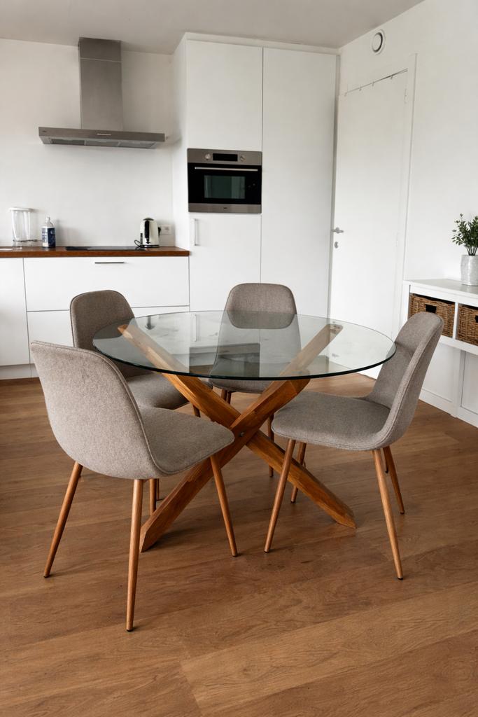 Tafel met 4 stoelen, Huis en Inrichting, Tafels | Eettafels, Ophalen, Zo goed als nieuw