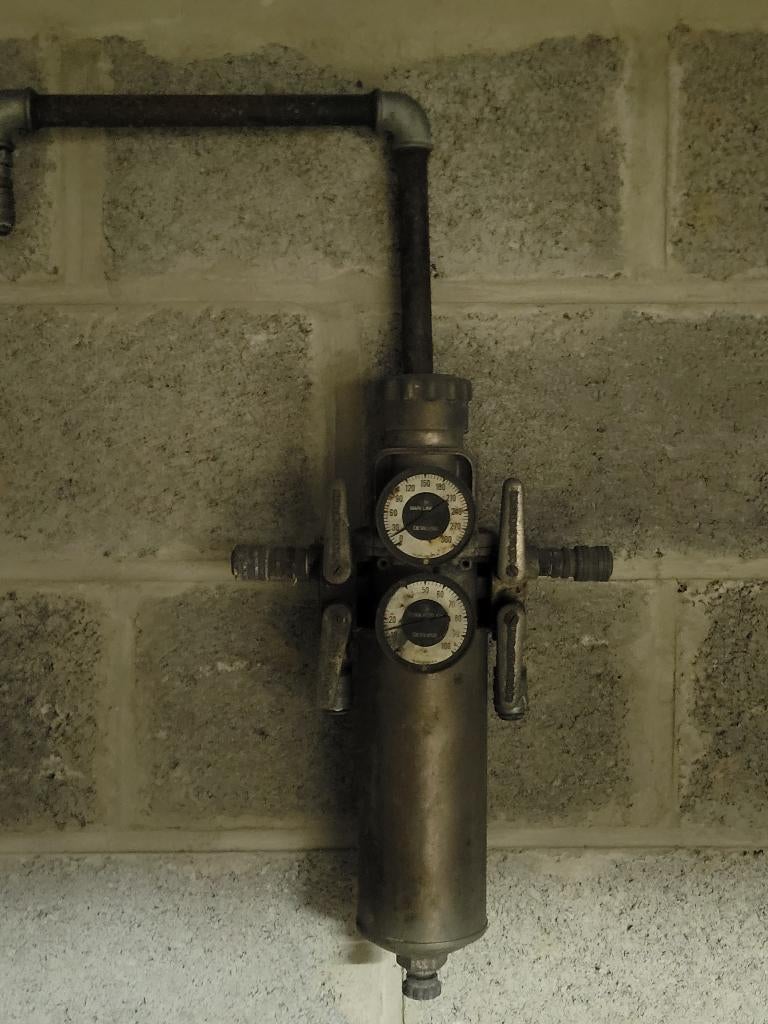 Ancien Régulateur/Filtre Air Industriel–Steampunk/Atelier, Maison & Meubles, Industriel, Métal, Objet de décoration, Enlèvement