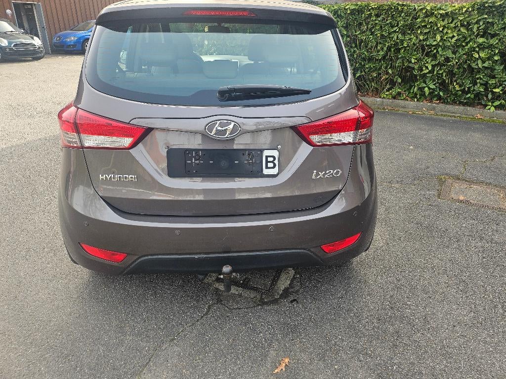 HYUNDAI IX20, Achat, Beige, Entreprise, Boîte manuelle