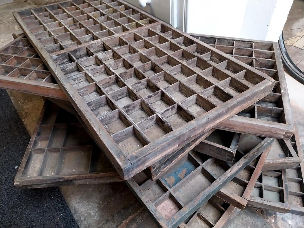 11 antieke letterkasten letterkast 20 € / gereserveerd, Antiek en Kunst, Ophalen