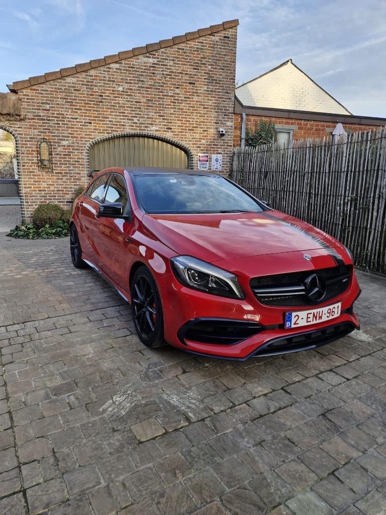 mercedes A45 amg, Autos, Mercedes-Benz, Particulier, Classe A, Essence, Euro 6, Hatchback, 5 portes, Automatique, Rouge, Noir