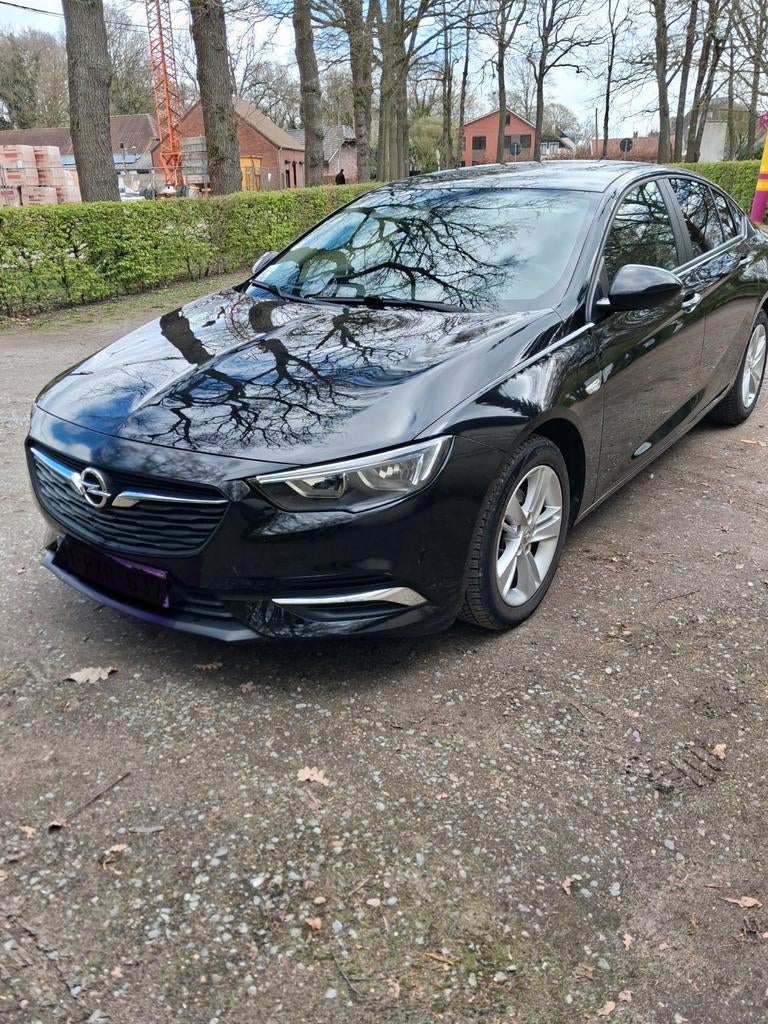 Opel insignia grand sport 1.6cdti, Autos, Opel, Euro 6, Noir, 5 portes, Particulier