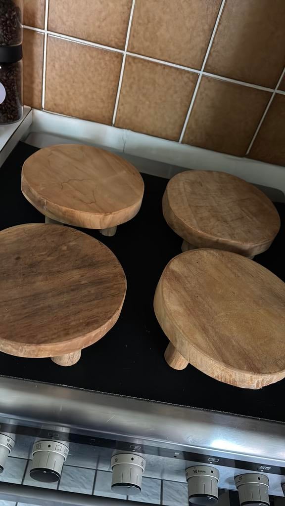 Houten presentatie  tafeltjes, Huis en Inrichting, Ophalen of Verzenden, Zo goed als nieuw