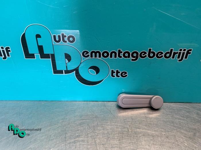 Manivelle de vitre d'un Toyota Starlet (Starlet 95-), -, 3 mois de garantie, Toyota, Utilisé