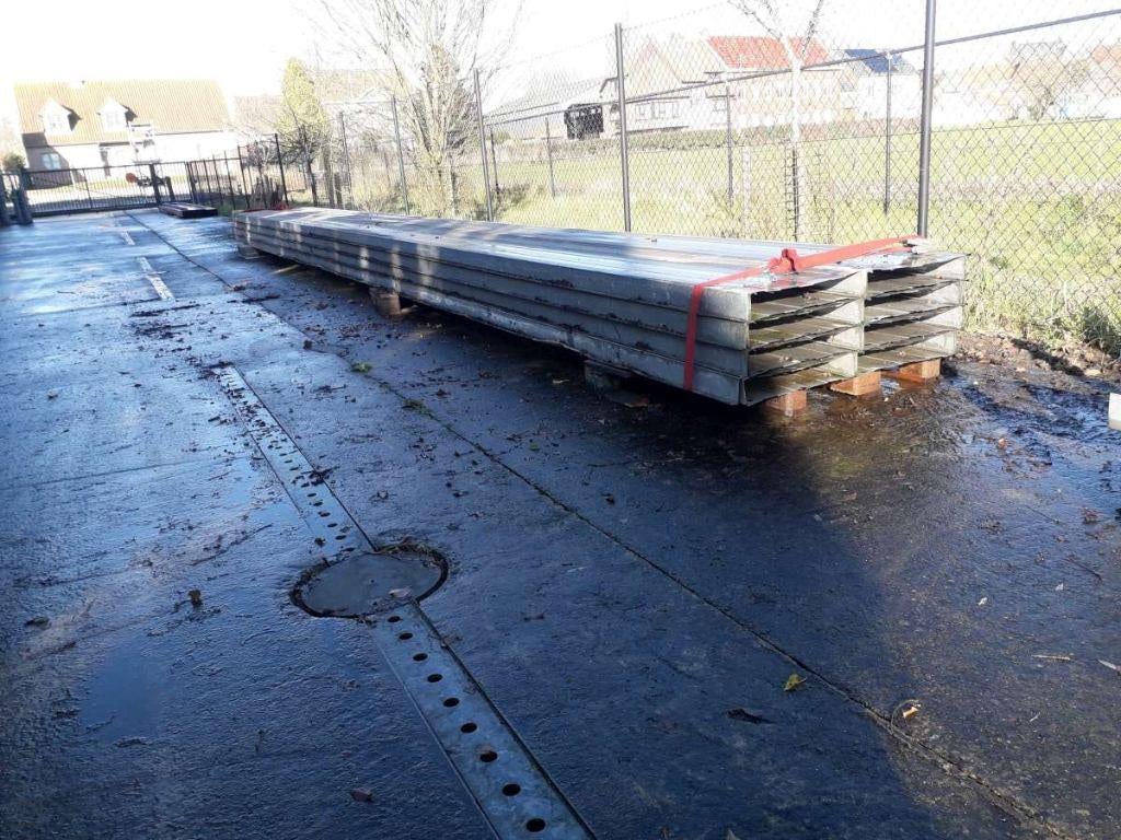 CLICKPAN JI 90-500 WANDPLATEN STAAT : GEBRUIKT 29 ST +- 12 M, Articles professionnels, Machines & Construction | Travail du métal