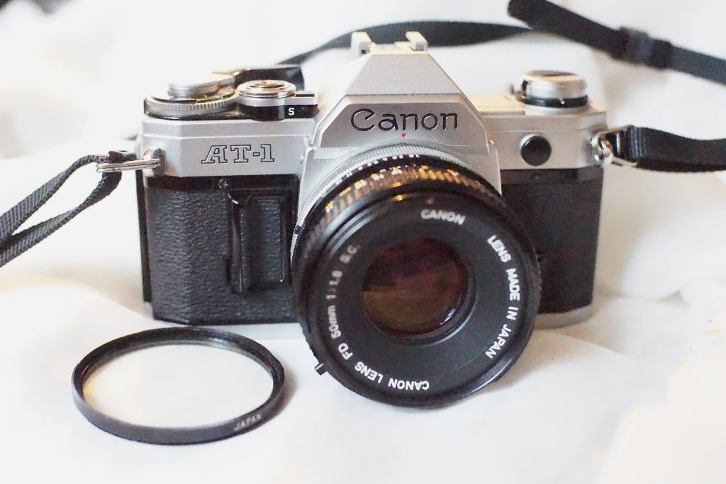 Canon AT-1 + Canon FD 50 mm 1.8 s.c, Enlèvement ou Envoi, Utilisé, Reflex miroir, Canon