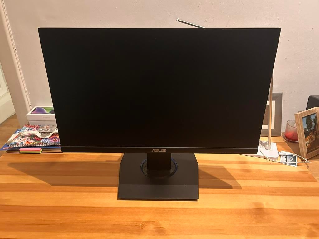 Asus VG246H 24” beeldscherm, Computers en Software, Monitoren, IPS, In hoogte verstelbaar, HDMI, Minder dan 1 ms