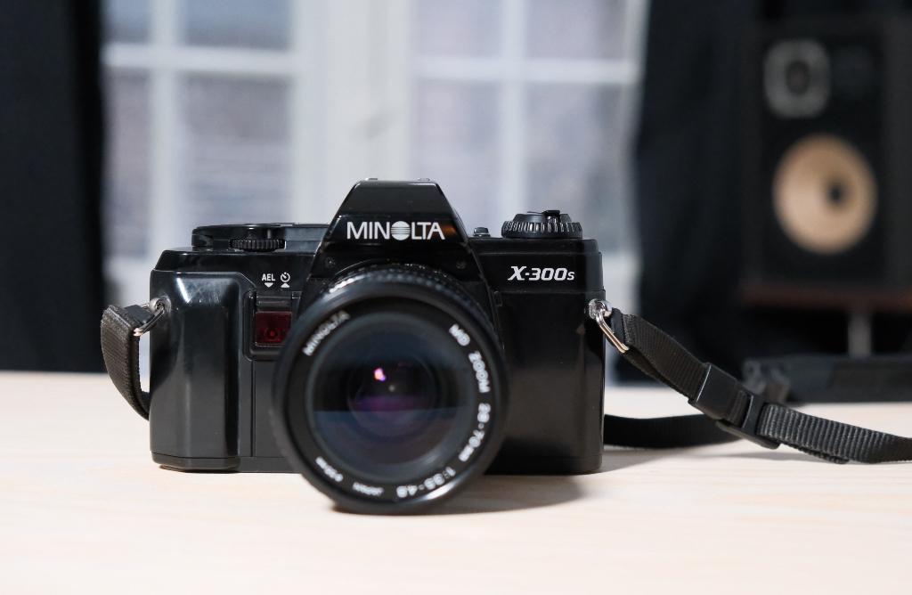 Minolta X-300s + MD 28-70 mm | Analogique | Testé, Enlèvement, Utilisé, Reflex miroir, Minolta