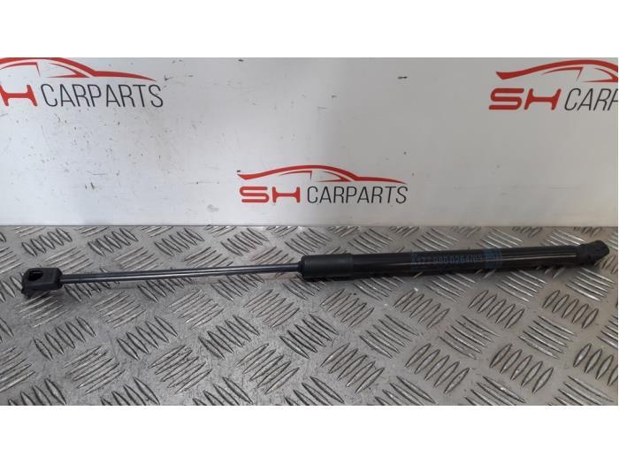 Gasdemper rechts-achter van een Mercedes A-Klasse, Gebruikt, -, Ophalen of Verzenden, -