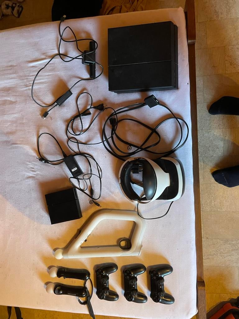Ps4/ vr set/ 5 games, Games en Spelcomputers, Virtual Reality, Ophalen, Gebruikt, VR-bril, Sony PlayStation