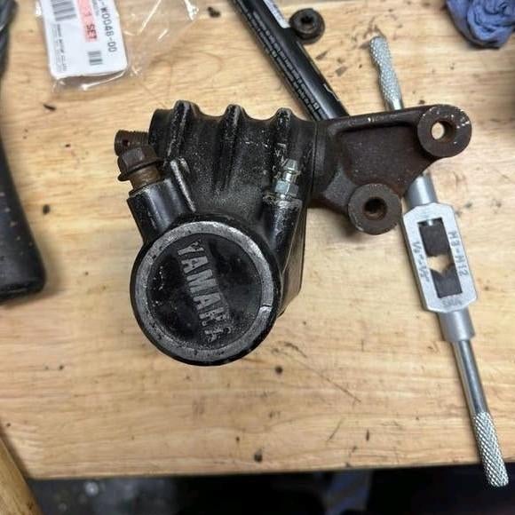 Originele Remklauw Yamaha fs1, Ophalen of Verzenden