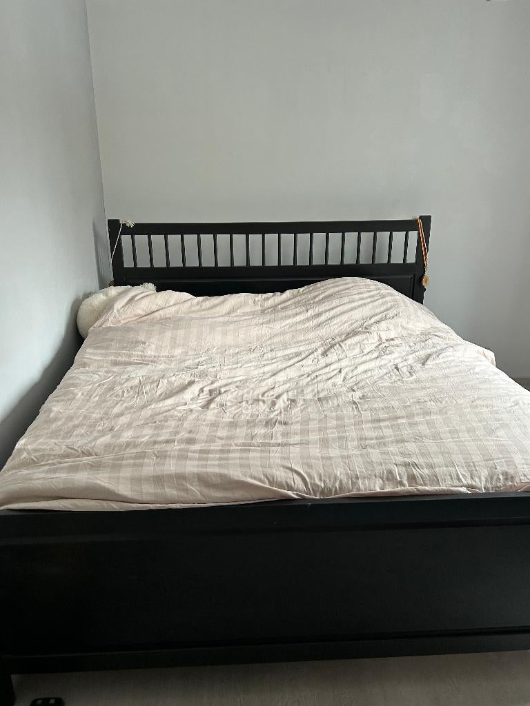 Bedkader 180 x 200 cm, zwartbruin, collectie Hemnes, Ikea, Huis en Inrichting, Slaapkamer | Bedden, Ophalen, Bruin, Tweepersoons
