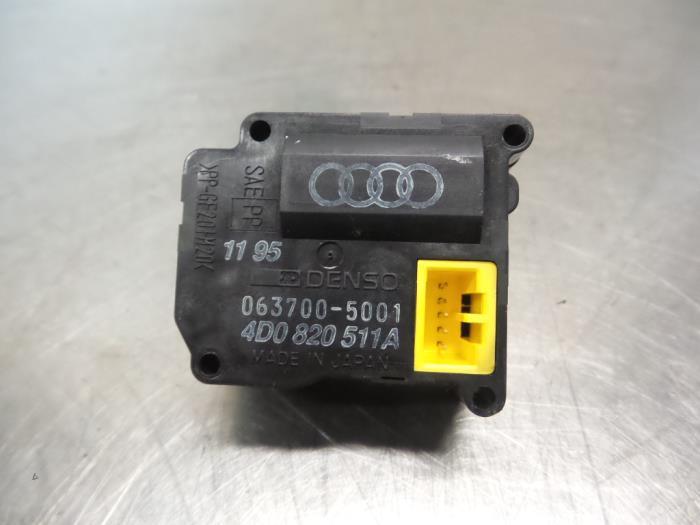 Kachelklep Motor van een Audi A8 (A8 94-), Gebruikt, -, -, -
