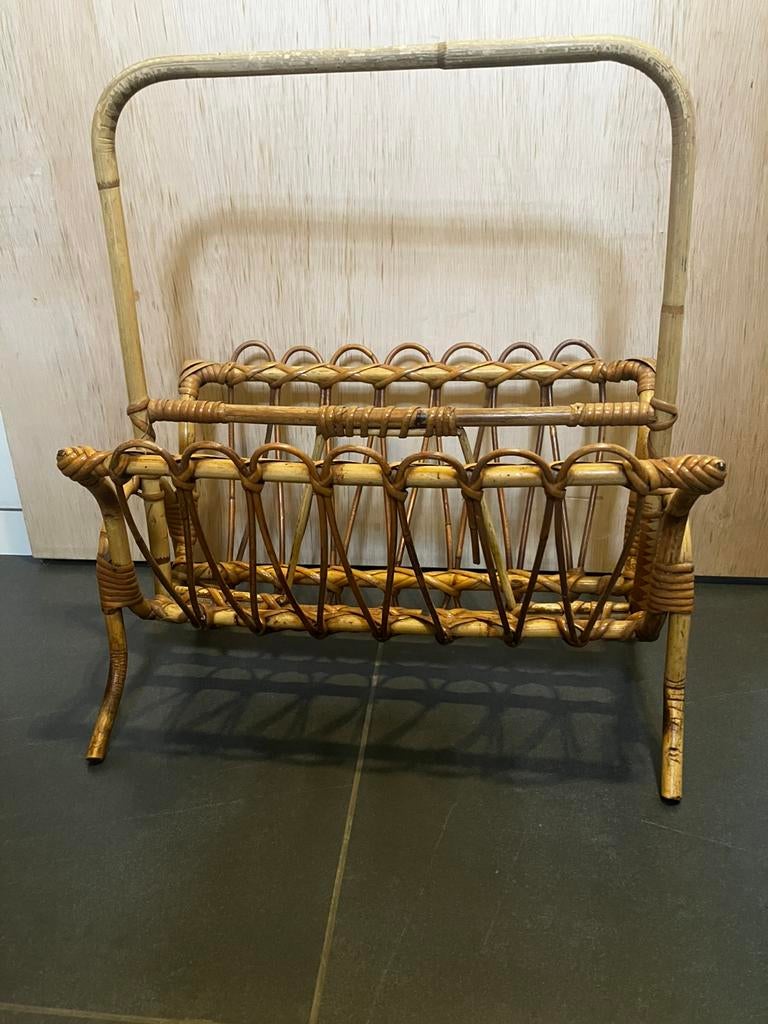 Vintage rotan krantenrek, Ophalen of Verzenden, Zo goed als nieuw