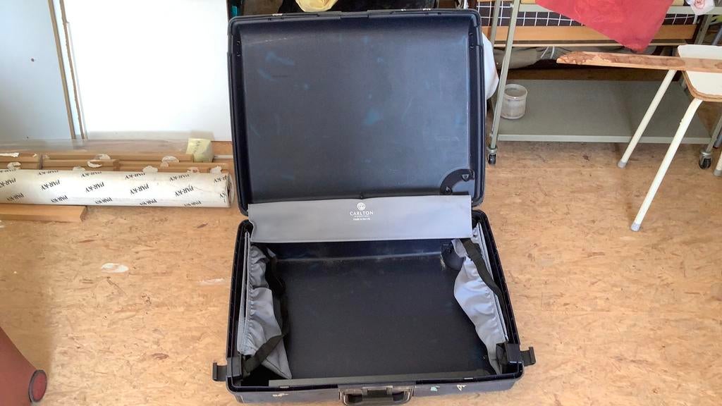 Valies merk Carlton, Bijoux, Sacs & Beauté, Roulettes, Plastique dur, Enlèvement, Utilisé