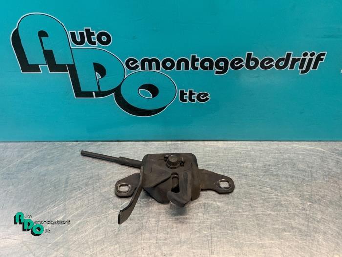 Slotmechaniek Motorkap van een Renault Twingo (Twingo 07-), Gebruikt, -, Renault, -