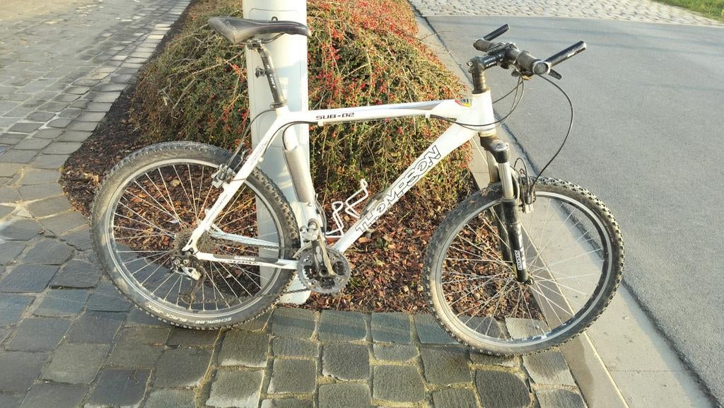 FREINS VTT THOMPSON SUB-02 BLANCS SHIMANO ALIVIO MAGURA HUDR, Vélos & Vélomoteurs, Enlèvement