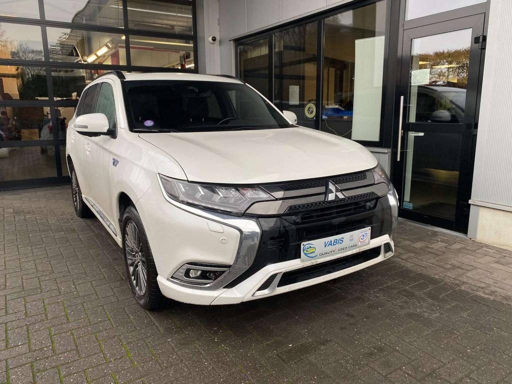 Mitsubishi Outlander 2.4 4WD Plug-In Hybrid Plus -€1000 Sa, Auto's, Automaat, 4 cilinders, 209 pk, Wit
