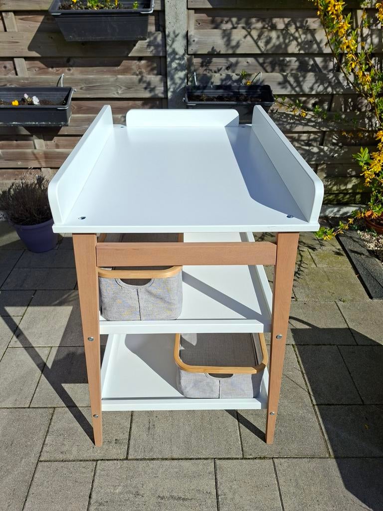 Quax verzorgingstafel Hip met 2 manden - wit, Enlèvement