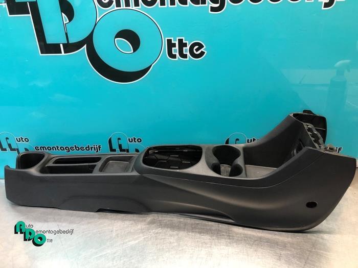 Console centrale d'un Opel Karl (Karl 15-), -, Opel, 3 mois de garantie, Utilisé