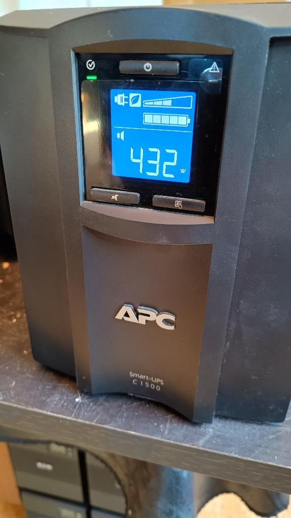UPS APC SMC1500i-900W-Nouvelle sortie sinusoïdale, Informatique & Logiciels, Alimentations de secours (UPS), Enlèvement ou Envoi