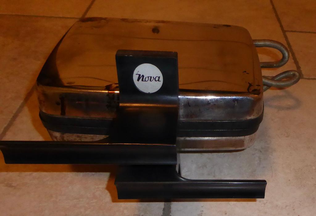 Zoek kabel voor wafelijzer " Nova ", Ophalen