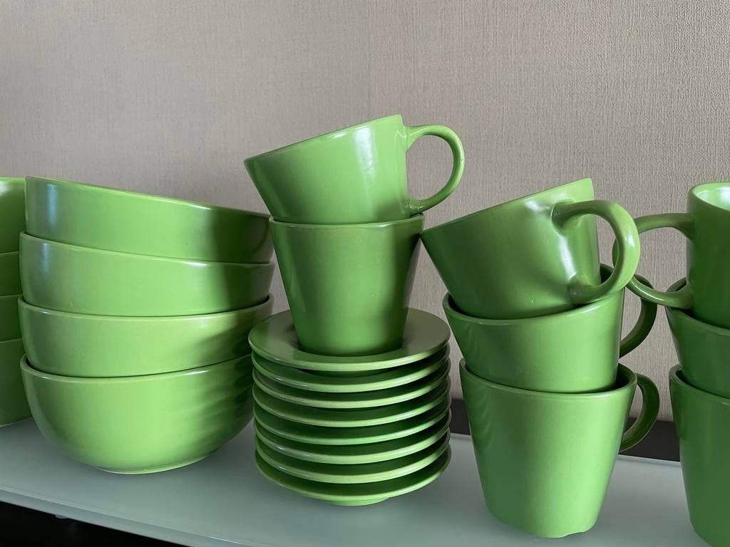 keuken - servies - 8 soepkommen en 8 tassen met onderzetter, Ophalen, Gebruikt, Kop(pen) en/of Schotel(s)