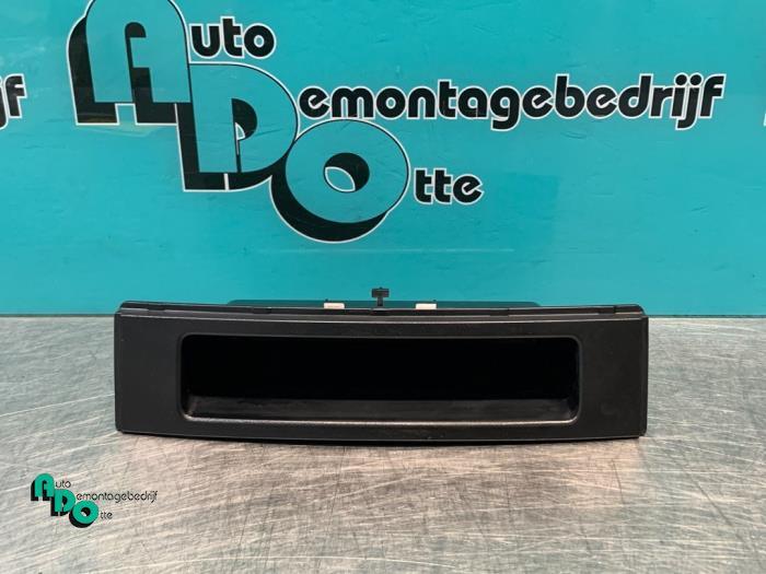 Compartiment de rangement d'un Mercedes Sprinter (Sprinter 0, Neuf, 3 mois de garantie, -, -