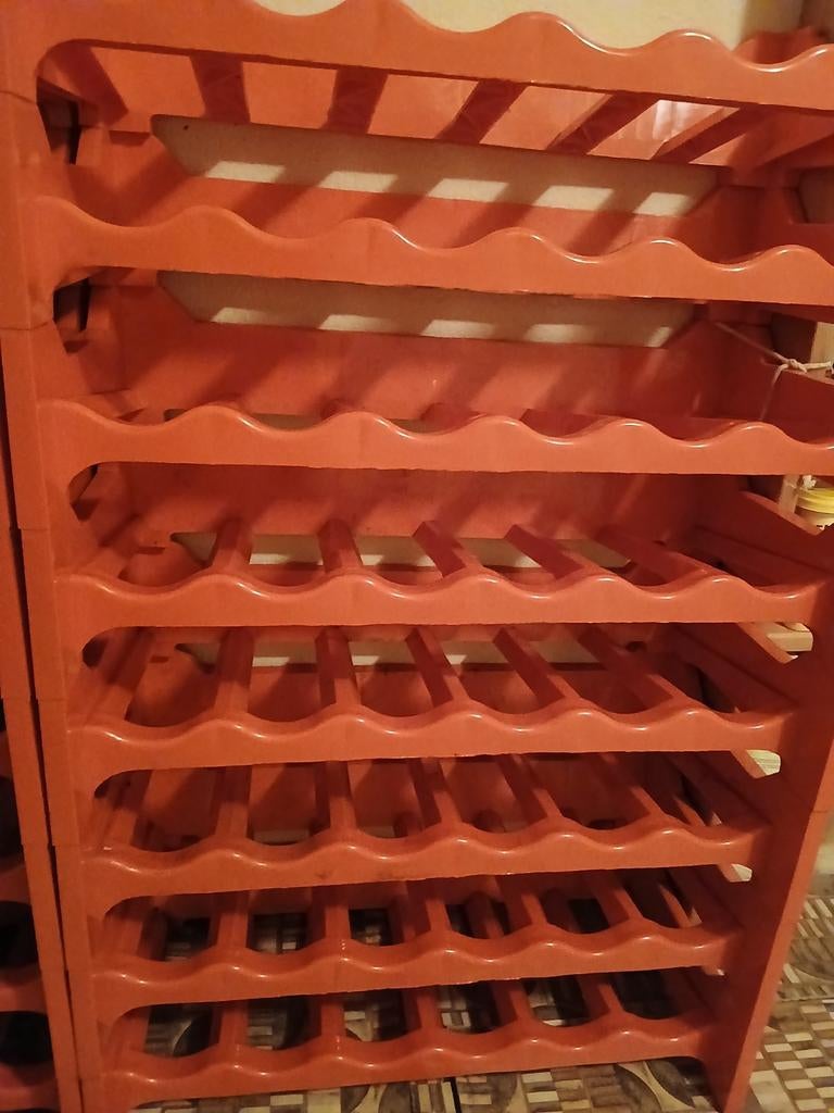 Casiers à vin, Enlèvement