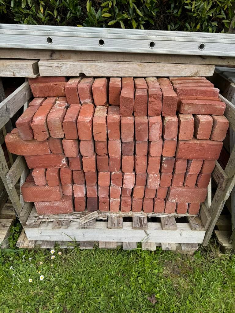 Veldbrand (Vande Moortel), Doe-het-zelf en Bouw, Metselstenen, Ophalen, Zo goed als nieuw, Bakstenen