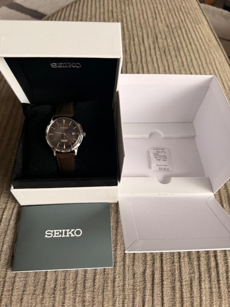 NEW SEIKO Presage Automatic SRPJ17J1, Handtassen en Accessoires, Horloges | Heren, Ophalen, Seiko, Leer, Polshorloge
