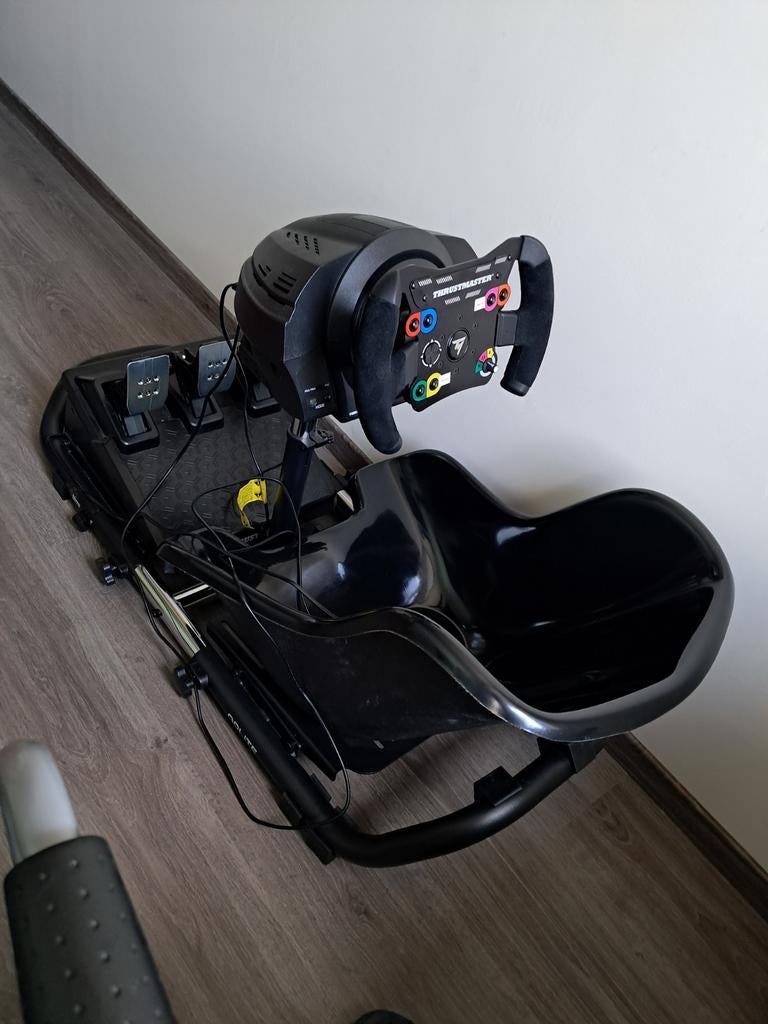 Thrustmaster set + oplite stoel., Games en Spelcomputers, Spelcomputers | Xbox | Accessoires, Ophalen