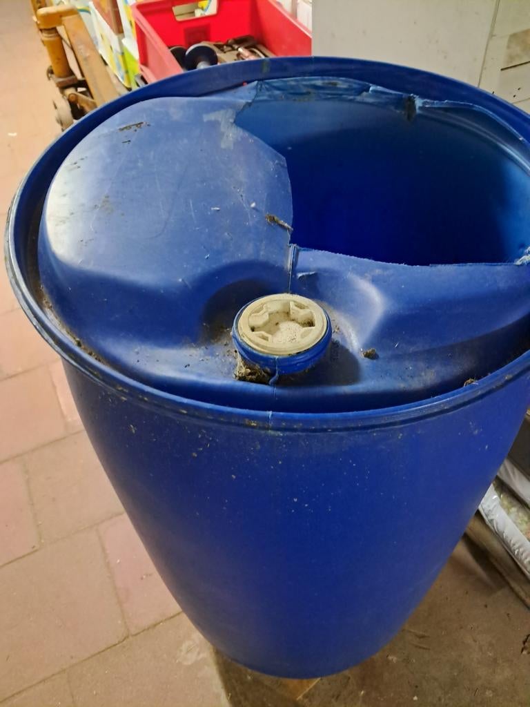 Allerlei tonnen, Ophalen of Verzenden, Zo goed als nieuw