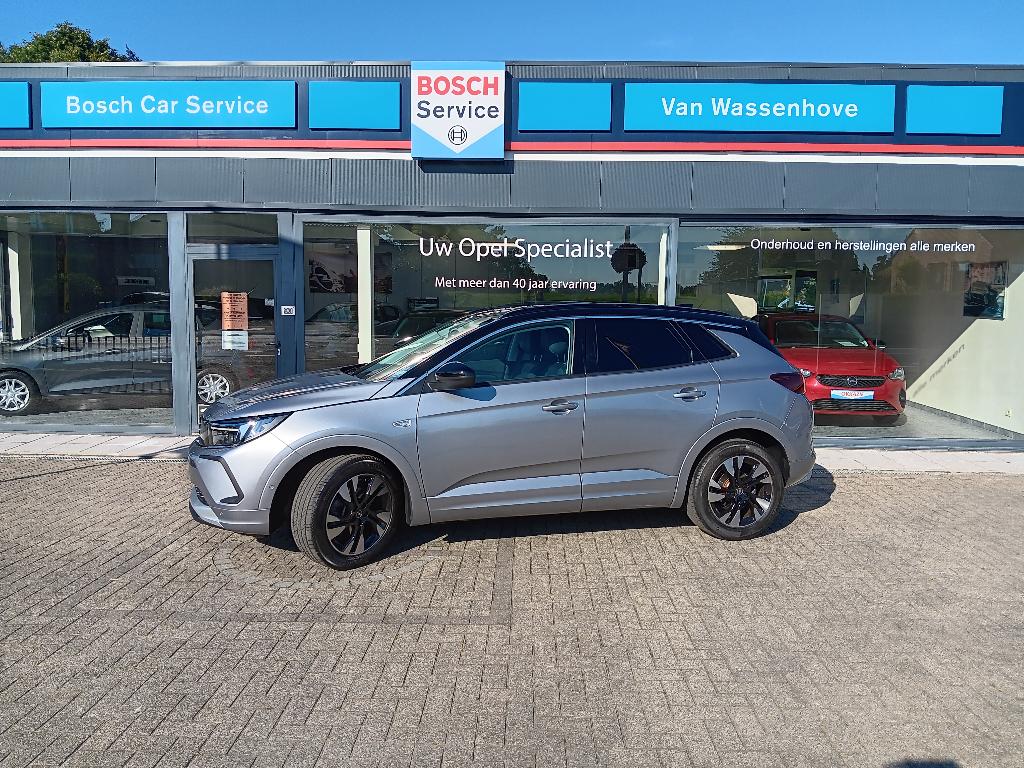 Opel Grandland GS 1.2 benz grijs 130 pk bj. 09/2024 38735 km, Autos, Opel, Grandland, Argent ou Gris, Achat, Euro 6