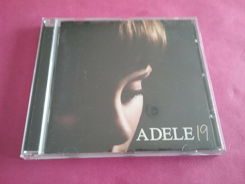 Vier verschillende CD^ (Adele, Anastacia, Boys II Man, Toto), Cd's en Dvd's, Cd's | Pop, Ophalen of Verzenden, Zo goed als nieuw