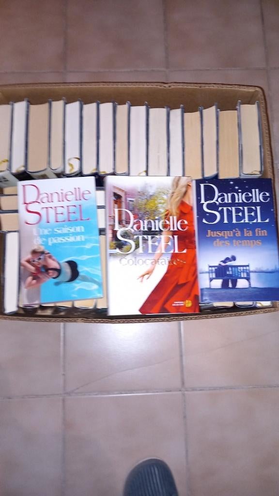 livres roman, Ophalen, Gelezen, Danielle Steel., België