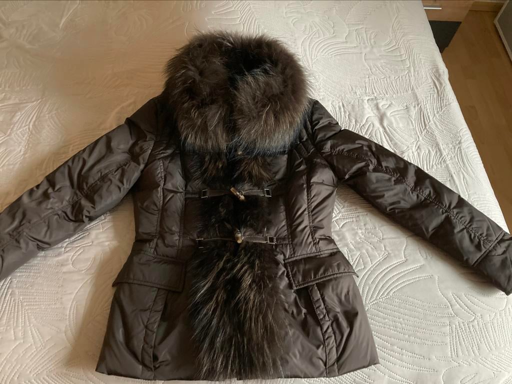 Donkerbruine Moncler winterjas, Kleding | Dames, Jassen | Winter, Zo goed als nieuw, Ophalen of Verzenden