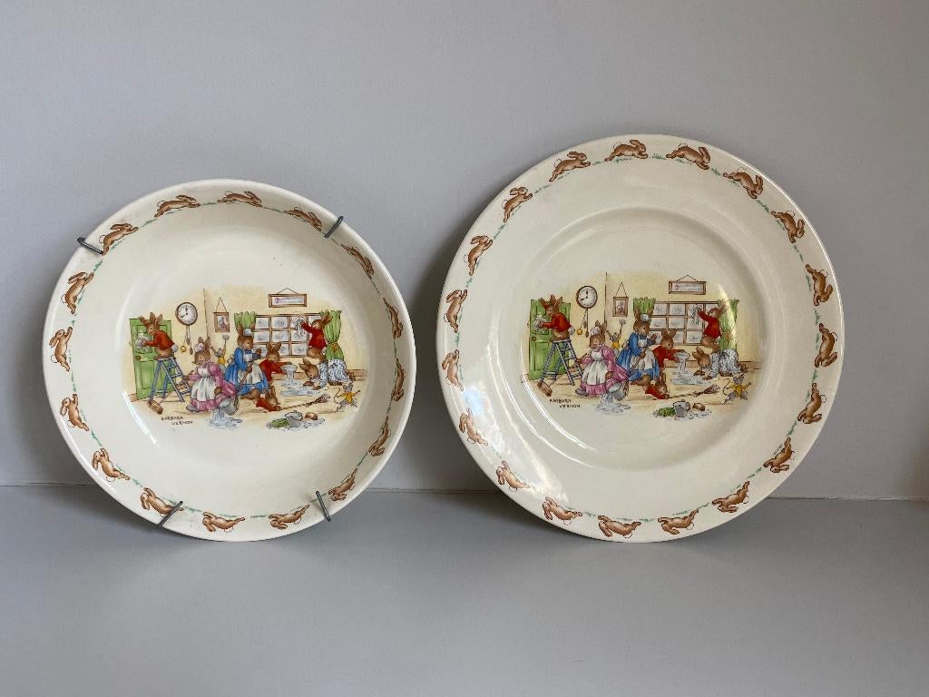 2 Bunnykins borden Barbara Vernon Royal Doulton, Ophalen of Verzenden