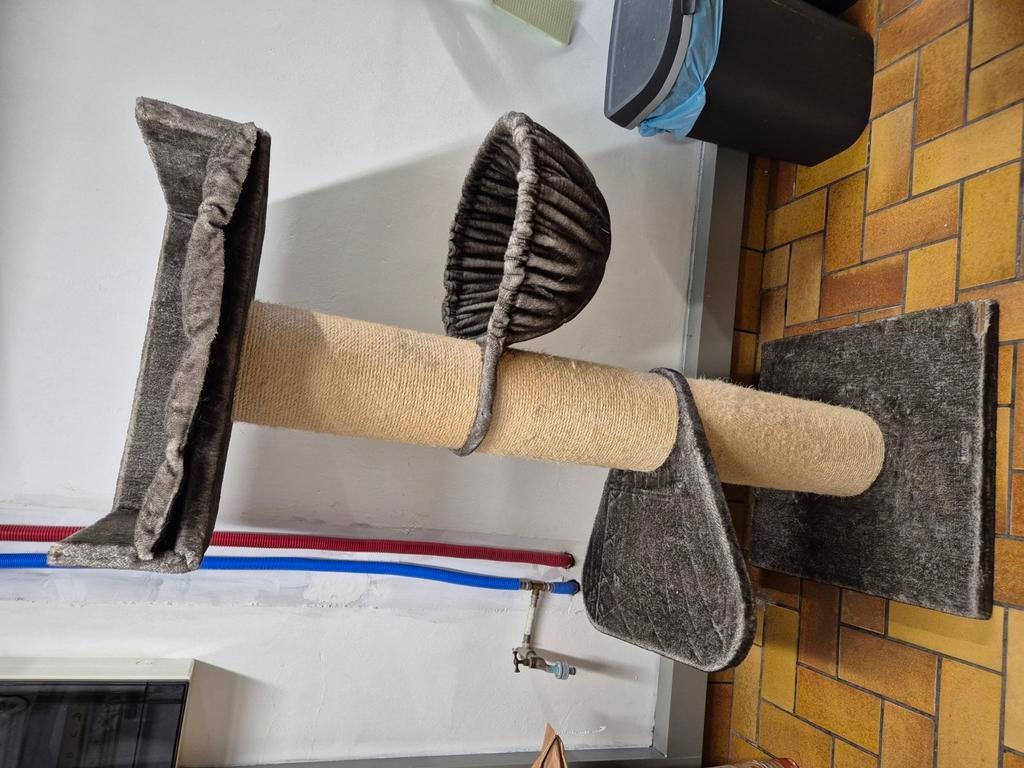 Krabpaal voor grote katten, Ophalen, Zo goed als nieuw, Krabpaal