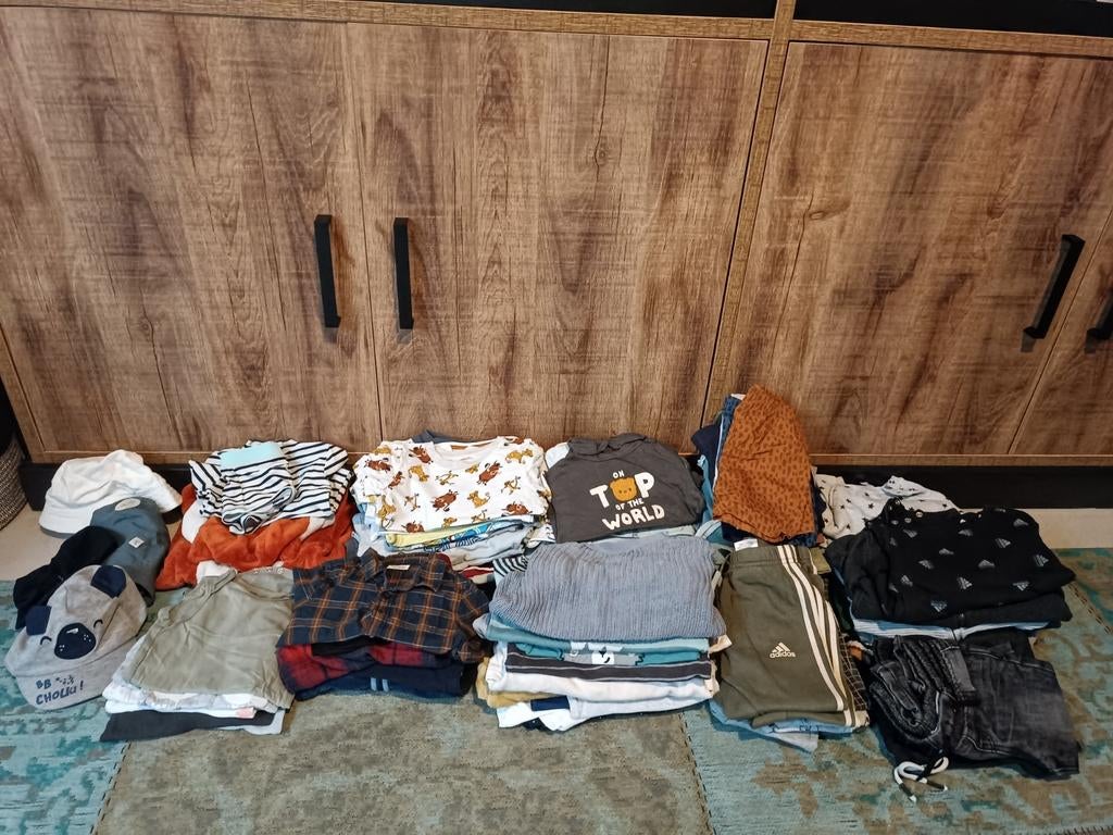 Gros lot de vêtements garçon – Taille 18 mois, Enfants & Bébés, Enlèvement, Garçon