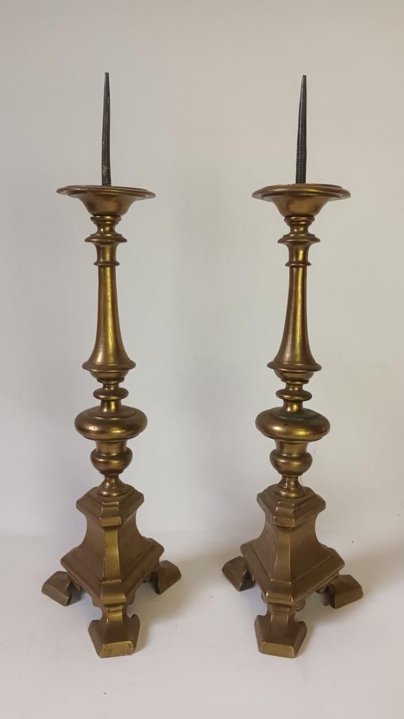 Antieke set bronzen knoopkandelaars Vlaams 17de eeuw, Ophalen, Brons