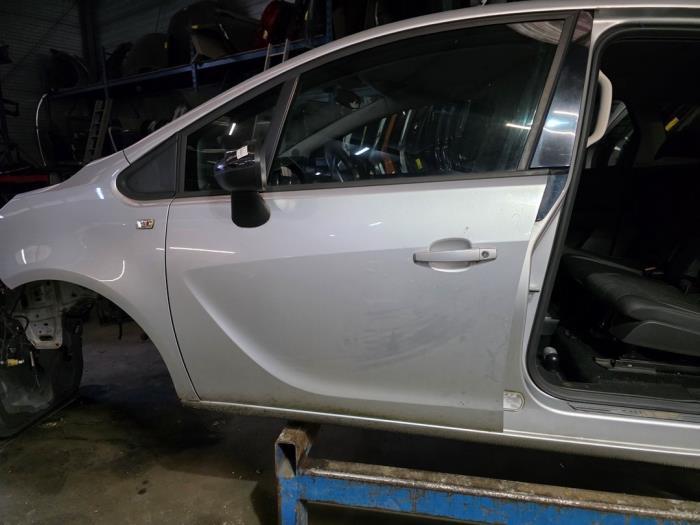 Portière 4portes avant gauche d'un Opel Meriva (Z167), -, Opel, 3 mois de garantie, Utilisé