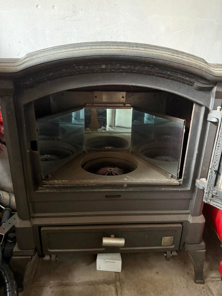 Mazoutkachel gietijzer + tank 1000L, Huis en Inrichting, Kachels, Ophalen, Zo goed als nieuw, Houtkachel