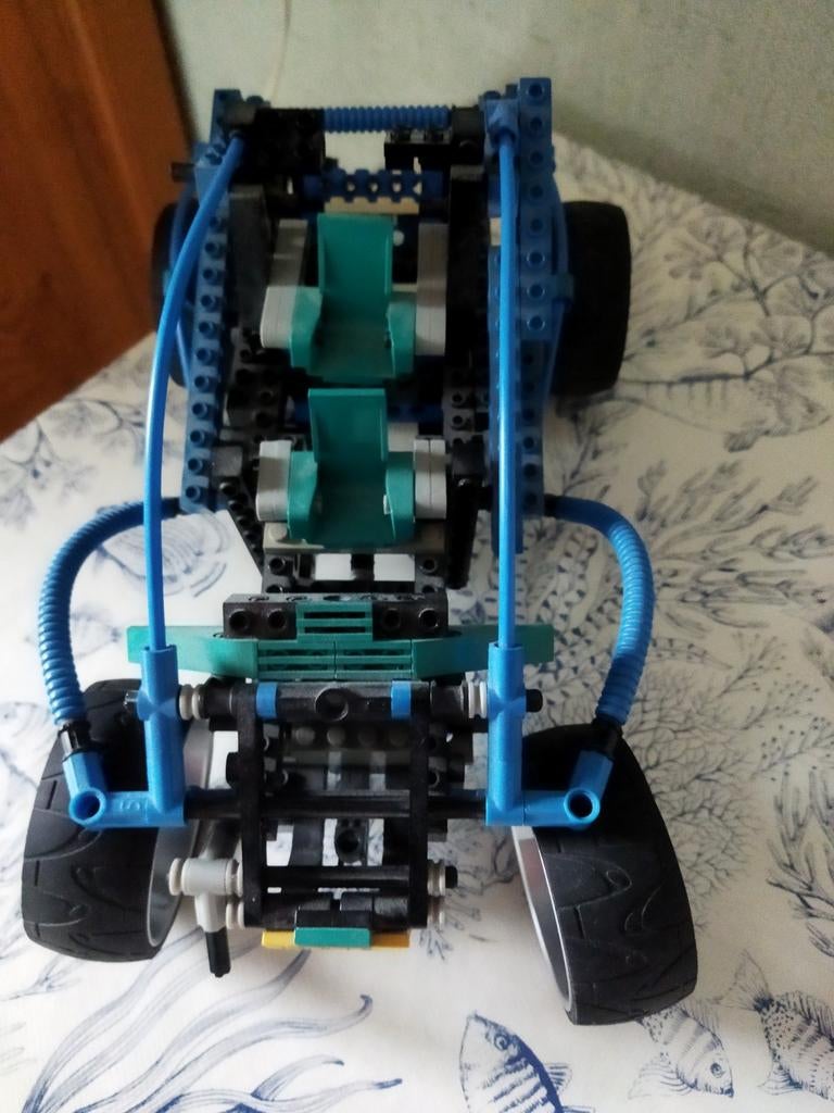 Lego technic à terminer, Enlèvement ou Envoi, Utilisé, Voiture on road