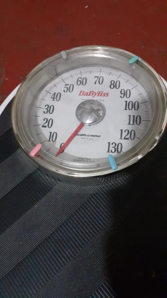 BaByLiss personenweegschaal, Elektronische apparatuur, Weegschalen, Ophalen, Analoog, 100 kg of meer, Zo goed als nieuw