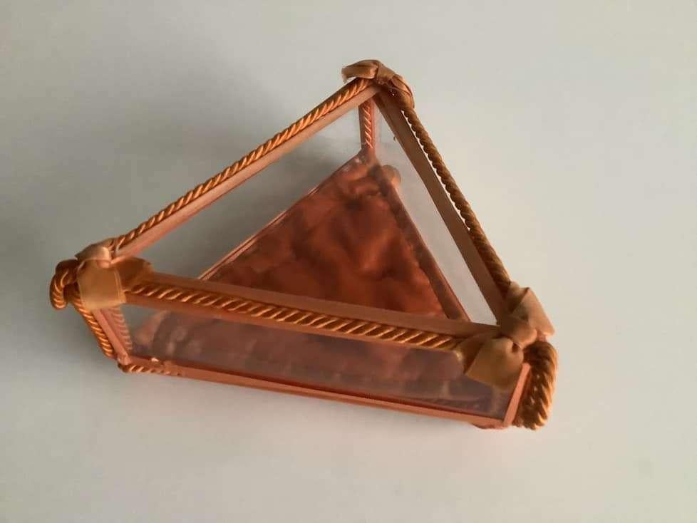 présentoir triangulaire en brocante, Antiquités & Art, Antiquités | Verre & Cristal, Enlèvement ou Envoi