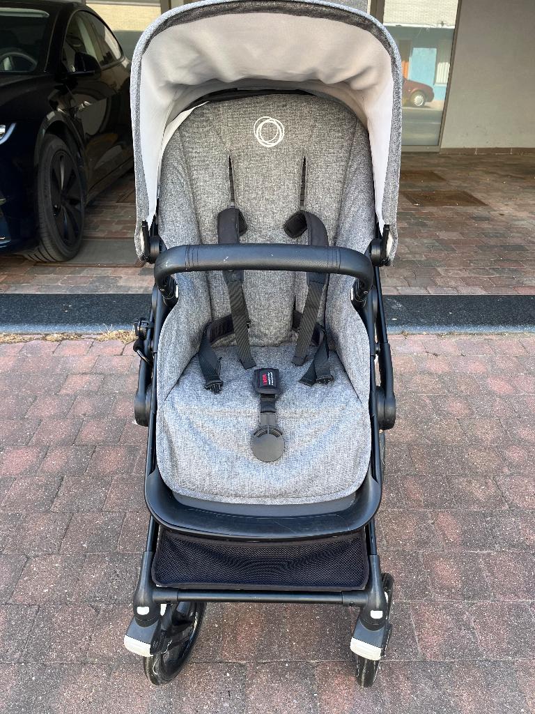 Bugaboo Fox 2 kinderwagen, Kinderen en Baby's, Kinderwagens en Combinaties, Bugaboo, Zo goed als nieuw, Verstelbare duwstang, Ophalen