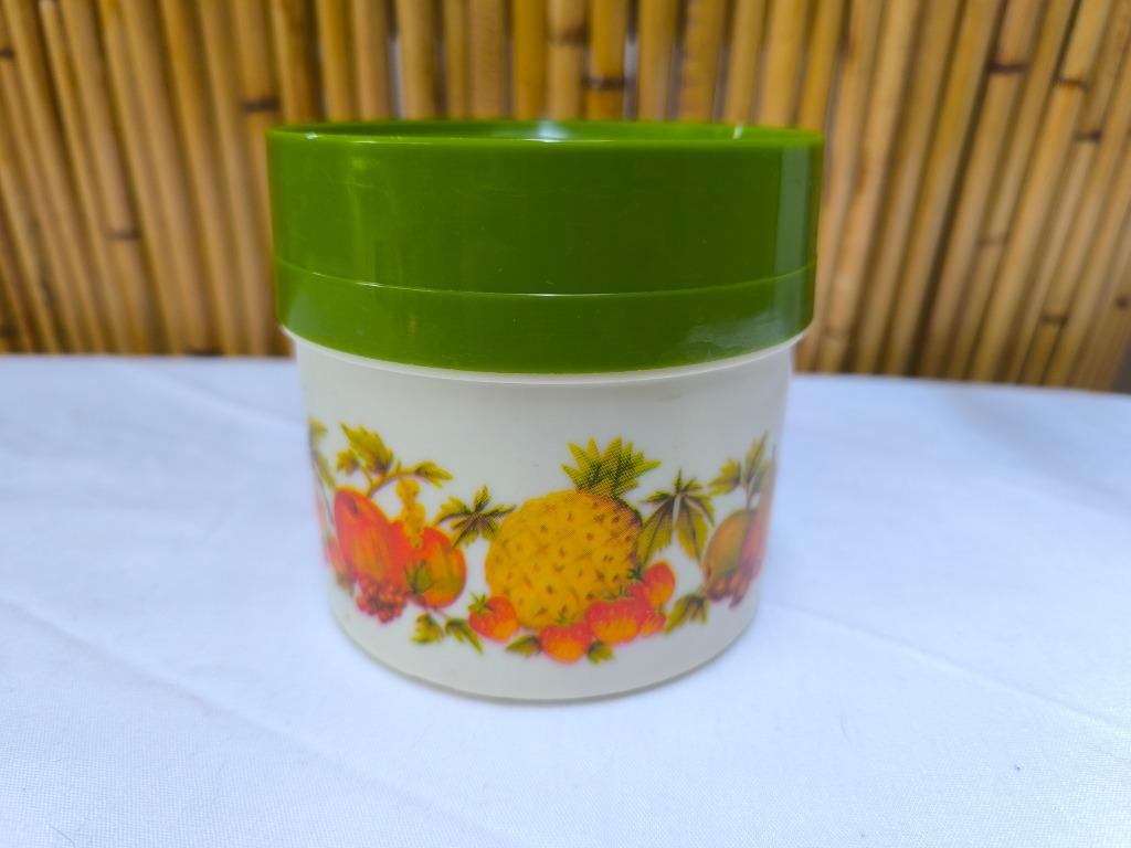 Boite en plastique crème et verte vintage 1970 D.B.P. fruits, Enlèvement ou Envoi, Utilisé, Autres types, Autres matériaux