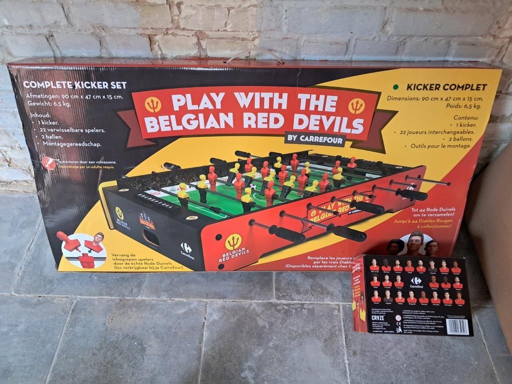 Rode Duivels kickertafel + Rode Duivels-spelers.